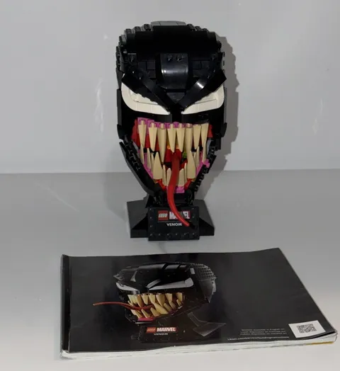 LEGO 76187 Marvel Super Heroes Venom Villain Display Bust Mostly Complete