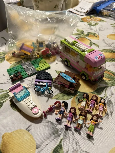 LEGO Friends Dolphin Cruiser 41015 Bulk Lot 612pc w/ Stephanie Minidoll