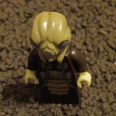 LEGO Star Wars 2019 Zuckuss, New No Cracks