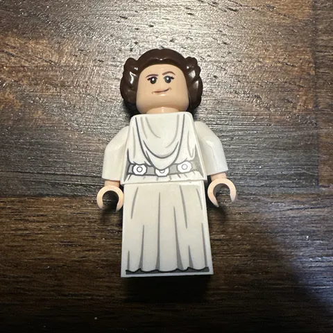 LEGO Star Wars Princess Leia Minifigure White Dress SW1036