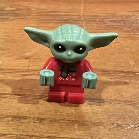LEGO Star Wars Red Christmas Sweater Grogu Baby Yoda Minifigure 75307  D6