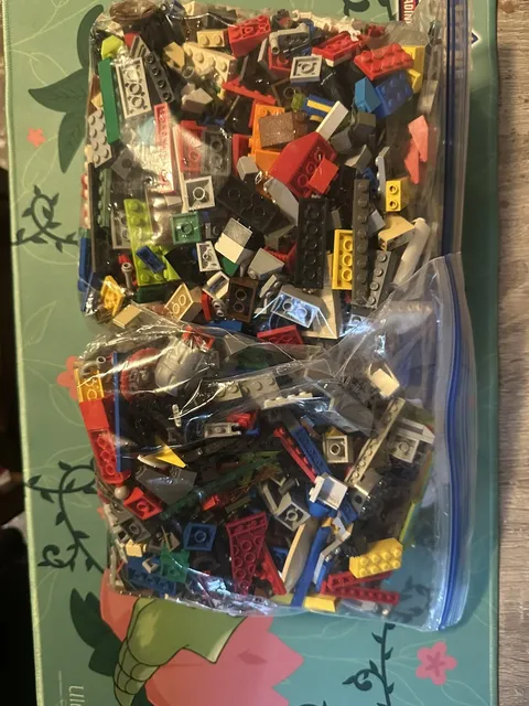 LEGO Lot Of 3.5 pounds Bulk Legos. Random Unsorted. Unwashed bricks