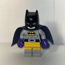 LEGO 70909 Raging Bat Minifigure Batsuit DC sh0311 Batcave Boxer GUC