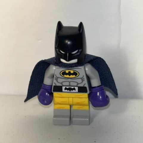 LEGO 70909 Raging Bat Minifigure Batsuit DC sh0311 Batcave Boxer GUC