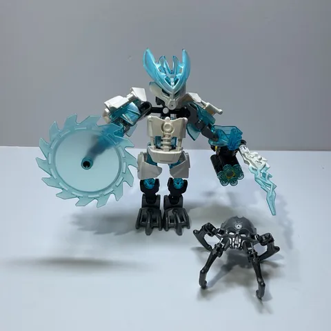 LEGO Bionicle Protector of Ice 70782 Complete Includes Skull Spider