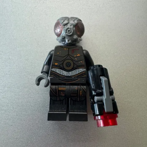 LEGO Star Wars 4-LOM Bounty Hunter SW0830 Minifigure Set 75167 Genuine w Blaster