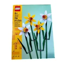 LEGO Daffodils Building Toy 40747 New 8+ 216 Pieces Yellow Green Plastic