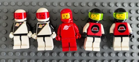 Lego Vintage Classic Space M-Tron Space Police 1 Minifigure Lot