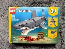 LEGO Creator 31381 Fierce Shark with a Treasure Chest Building Toy 