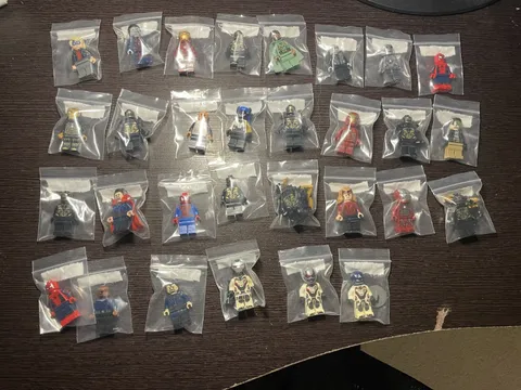 LEGO Marvel Minifigures Bulk lot (30 minifigures)