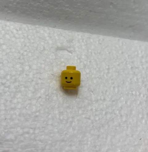 NEW Lego Classic Yellow MINIFIG HEAD City Minifigure Standard w/Black Eyes Smile