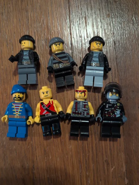Huge Lot 7 LEGO Minifigure Lot Includes Crooks, Dino Island, Pirates
