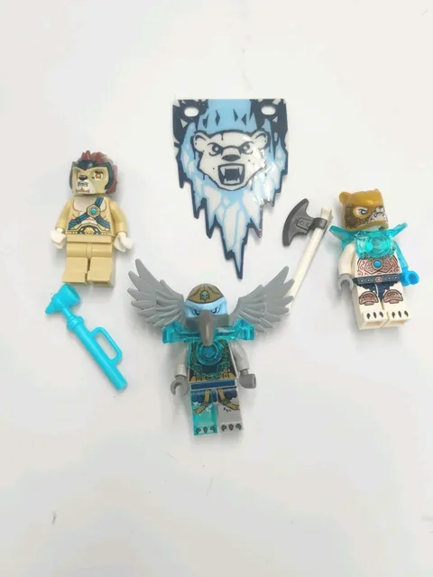 Lego Legends of Chima Minifigures Lot and Accessories