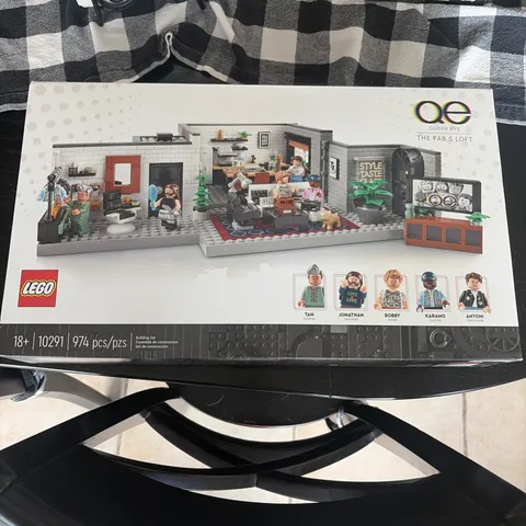LEGO Icons 10291 Queer Eye – The Fab 5 Loft BNIB New Sealed Greta Condition