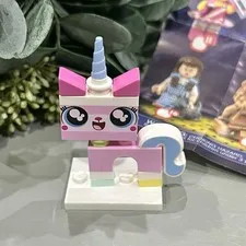 The LEGO Movie 2 Minifigures Series 71023 Pink Unikitty Minifigure Mini Build