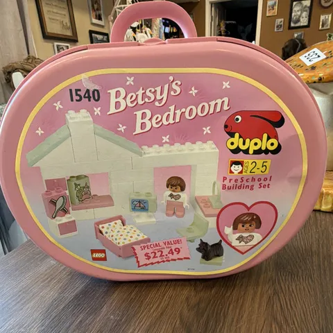LEGO DUPLO Vintage Betsy's Bedroom Set 1540 Preschool Building Ages 2-5
