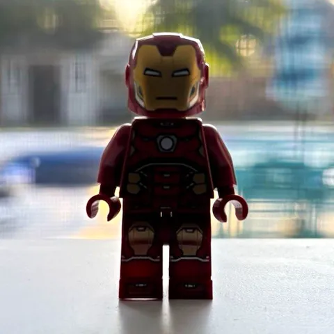 LEGO Iron Man Minifigure w/ Red & Gold Armor Character Figure