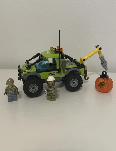 *Retired* LEGO 60121 - Volcanic Exploration Truck - 100% Complete With Minifigs