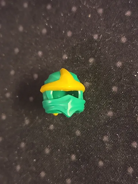 Lego 2024 Green Minifigure Headgear Ninjago Wrap Type 11 w/ 3 Point Emblem Part