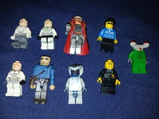 LEGO Minifigures Lot of 9 Mixed Characters