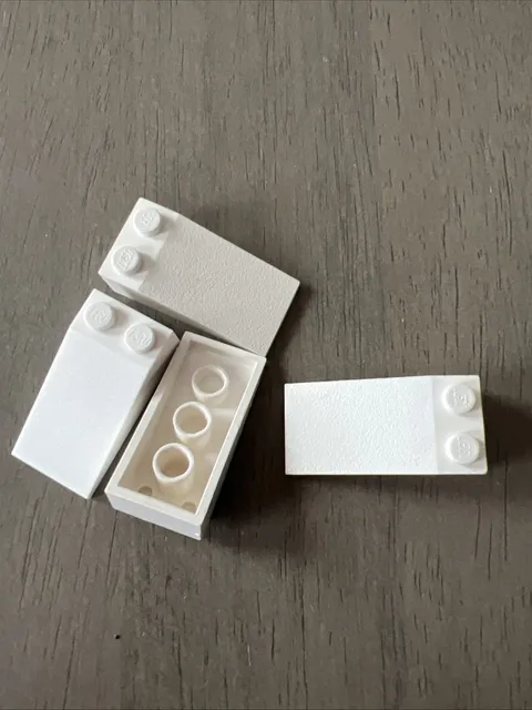 LEGO 30363 White Slope 18 4 x 2 - 4 Pieces
