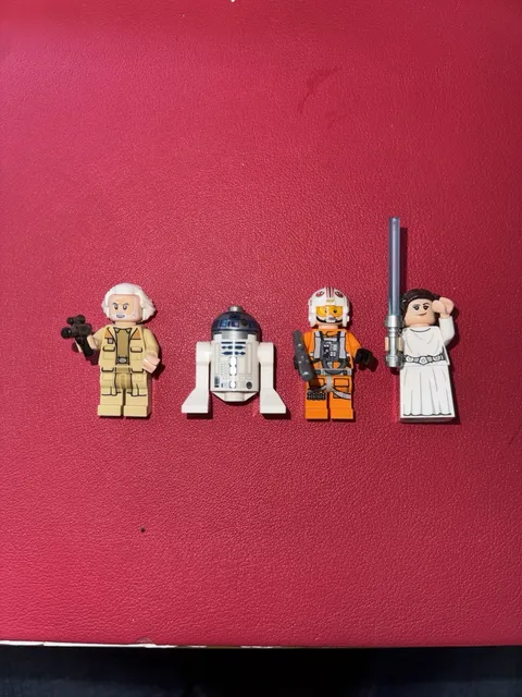 LEGO Star Wars X-Wing Fighter 75301 MiniFigures