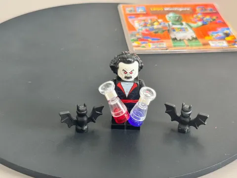 Lego Morbius Minifigure Marvel Spiderman With Accessories from set 76244