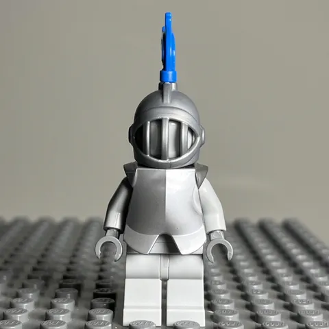 Lego Disney Castle Knight Statue Minifigure DIS023 From Set 71040 - 2A
