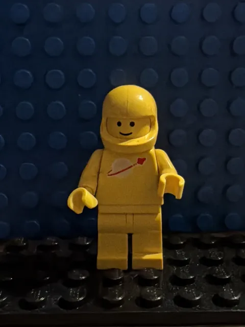 Lego Classic Space Minifigure Yellow sp007 Vintage CMF Lot Rare Retired 6985 HTF