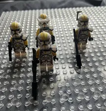 LEGO Star Wars 327th Clone Trooper Minifigure Lot of 4 w/ Helmets & Blasters, 6+
