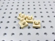 LEGO Lot of 4 Tan 1x1 Plates w/ Clip on Top BD