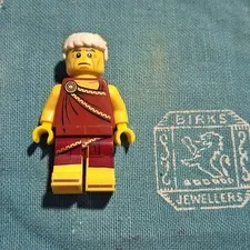 LEGO 2013 Minifigure Roman Emperor Series 9 Collectible col133 Dark Red Toga