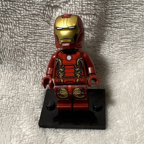 LEGO Marvel Iron Man Minifigure Red & Gold Armor (Mark 42) (sh0974)