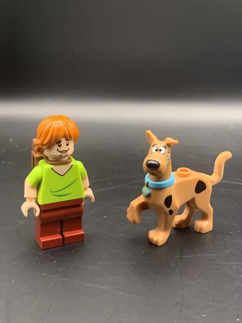 LEGO Scooby Do Shaggy and Scooby Doo Walking Minifigures Retired Loose