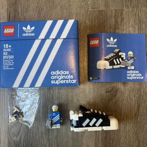 Lego 40486 Adidas Superstar Mini Shoe & Minifig 100% Complete w/ Instructions