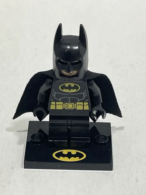 LEGO DC Super Heroes minifigure BATMAN 76011
