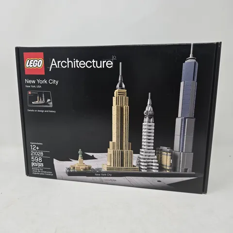 LEGO Architecture New York City 21028 598 Pieces Complete Set