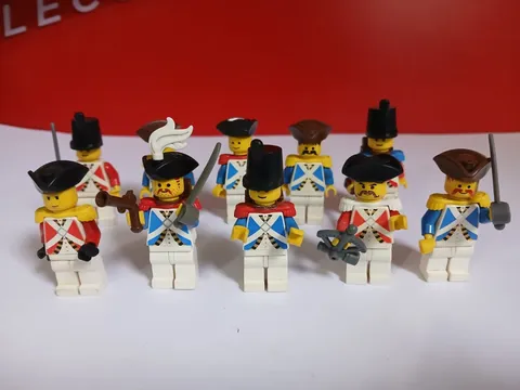 LEGO Pirates Vintage Imperial Guard Soldiers Minifigure Lot 10 Figs Bluecoat 90s