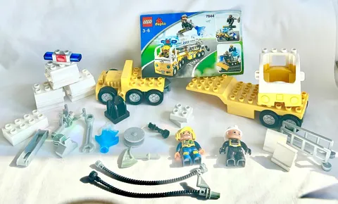 VTG Lego Duplo 7844 Airport Rescue Truck & Minifigures + Manual ** Incomplete