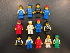 LEGO Vintage 1980 - 1990's Lot of 13!! LEGO Minifigures