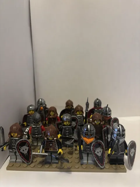 Custom LEGO Castle Wolfpack minifigure lot