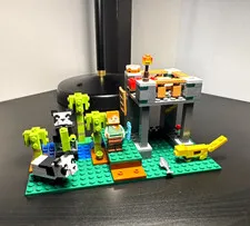 LEGO Minecraft 21158 The Panda Nursery 100% complete Good Condition