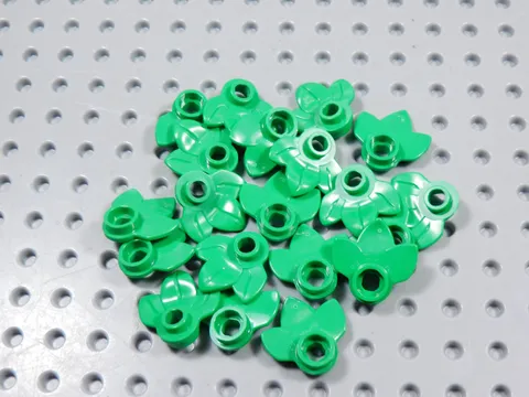 LEGO Lot of 20 Bright Green Plant Plates w/ 3 Leaves Minifig BL