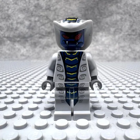 LEGO Ninjago RATTLA Serpentine Snake Gray/Blue Minifigure