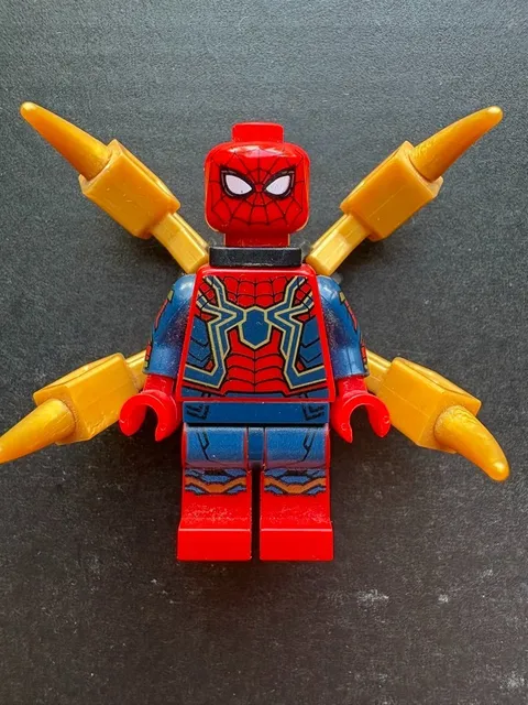 LEGO Marvel Iron Spider-Man Minifigure sh510 76108 W/ Gold Mechanical Arms