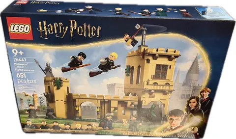 LEGO HARRY POTTER Hogwarts Castle: Flying Lessons (76447) 651 Pieces BRAND NEW