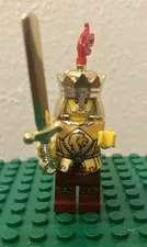 LEGO Minifigure Lion King cas441 Castle Kingdoms 7946 Lion Breastplate Crown