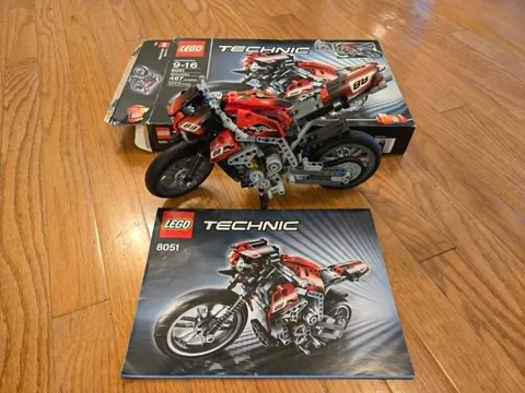 Lego 8051 Technic Motorbike Complete Set W/Box and instructions