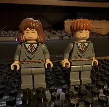 LEGO 4762 Harry Potter Minifigure 2-Pack: Ron & Hermione w/Reversible Heads