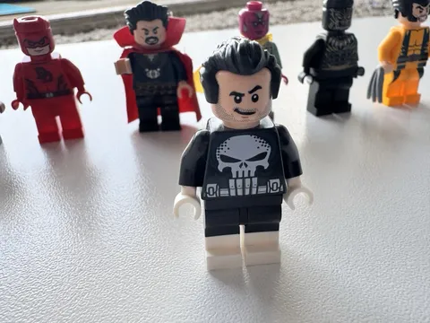 LEGO Minifigure Marvel The Punisher from the Daily Bugle set